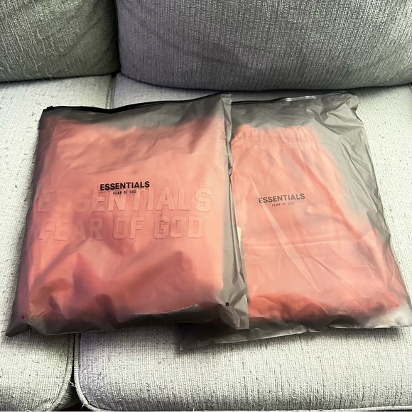 NWT Essentials Fear of God Coral Hoodie and Shorts Set Size Small Streetwear - Picture 15 of 16